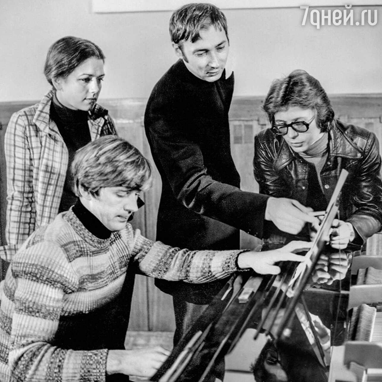 Александр Абдулов с Ириной Алферовой, Александром Карнаушкиным и Анатолием Абрамовым